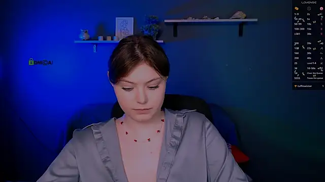 nikole kitt online show from December 1, 8:32 pm