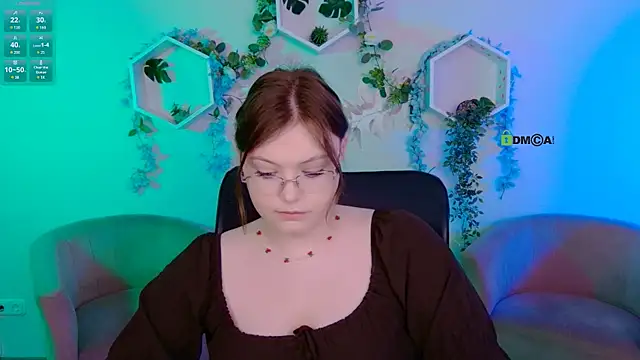Snapshot of nikole_kitt chatting on June 22, 7:00 pm nikole kitt online show from June 22, 7:00 pm