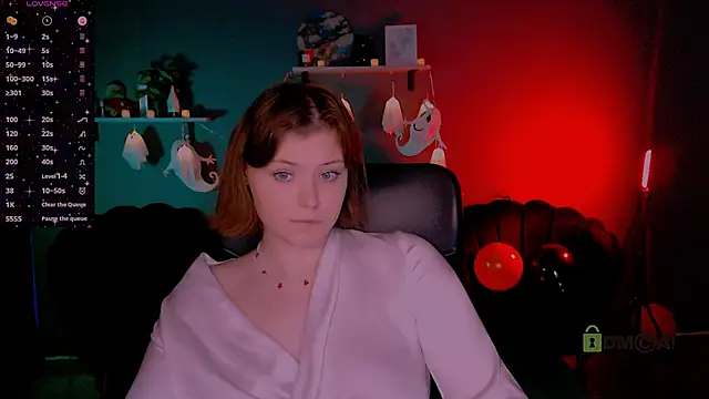 nikole kitt online show from October 26, 7:58 pm