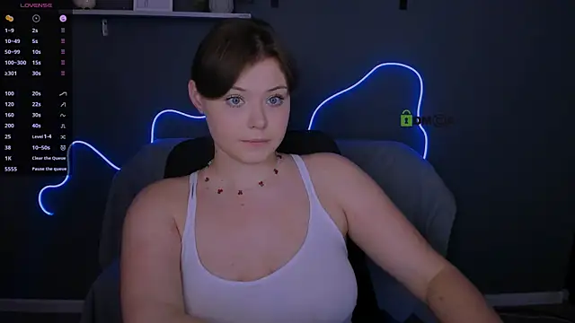 Snapshot of nikole_kitt chatting on September 25, 7:31 pm nikole kitt online show from September 25, 7:31 pm