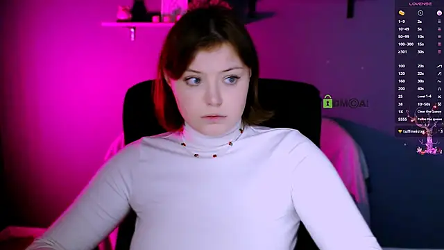 nikole kitt online show from November 19, 8:31 pm