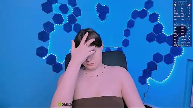 nikole kitt online show from December 19, 7:49 pm