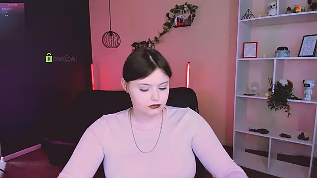 nikole kitt online show from March 15, 8:27 pm