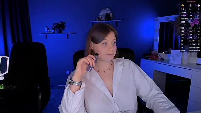 Snapshot of nikole_kitt chatting on September 21, 9:31 pm nikole kitt online show from September 21, 9:31 pm