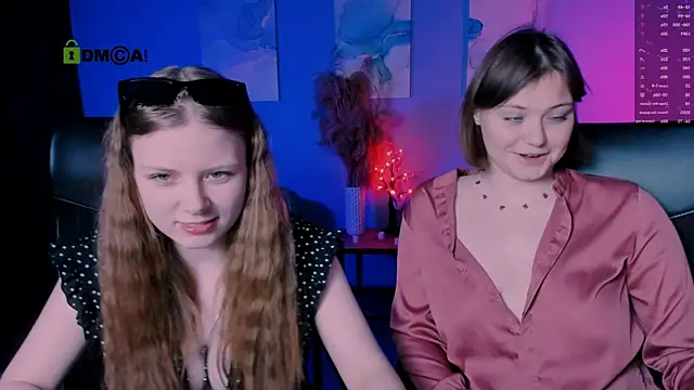 nikole kitt online show from November 14, 8:23 pm