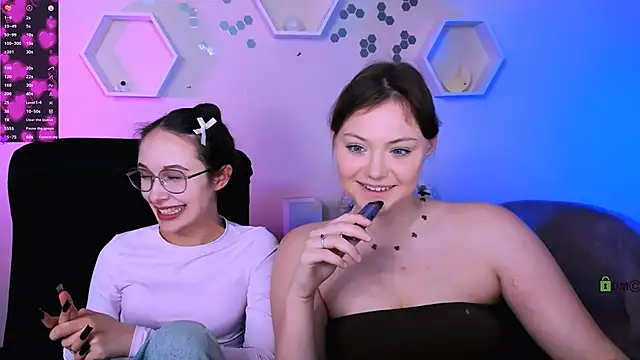 nikole kitt online show from November 30, 8:09 pm