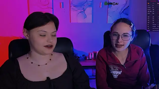 nikole kitt online show from February 4, 8:26 pm