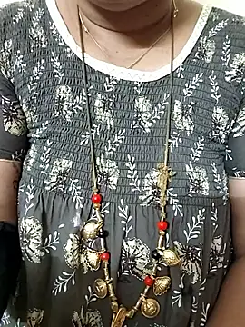 Snapshot of gaurika18 chatting on November 27, 3:29 am gaurika18 online show from November 27, 3:29 am