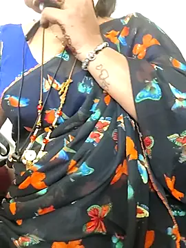 Snapshot of gaurika18 chatting on November 1, 5:25 am gaurika18 online show from November 1, 5:25 am