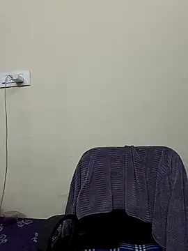 Snapshot of gaurika18 chatting on February 18, 5:05 am gaurika18 online show from February 18, 5:05 am