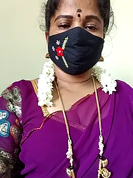 Snapshot of gaurika18 chatting on May 8, 7:23 am gaurika18 online show from May 8, 7:23 am