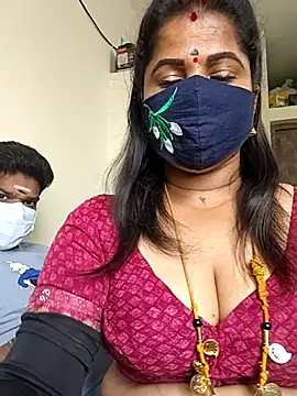 Snapshot of gaurika18 chatting on June 11, 4:20 am gaurika18 online show from June 11, 4:20 am