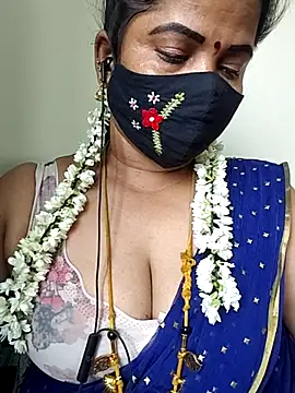 Snapshot of gaurika18 chatting on June 10, 4:35 am gaurika18 online show from June 10, 4:35 am