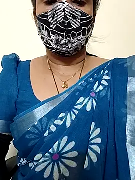 Snapshot of gaurika18 chatting on November 30, 12:28 pm gaurika18 online show from November 30, 12:28 pm