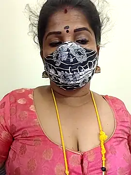 Snapshot of gaurika18 chatting on May 20, 5:48 am gaurika18 online show from May 20, 5:48 am