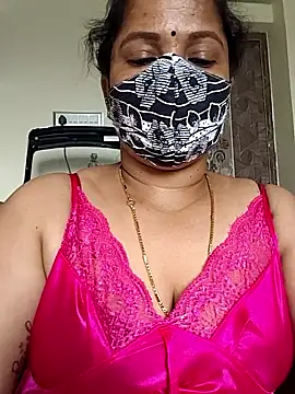 Snapshot of gaurika18 chatting on March 12, 5:55 am gaurika18 online show from March 12, 5:55 am