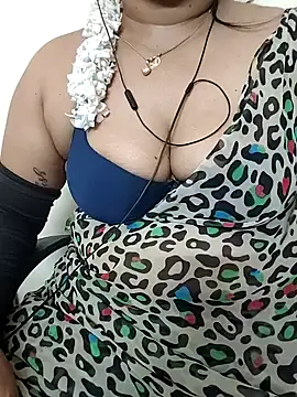 Snapshot of gaurika18 chatting on December 1, 3:24 pm gaurika18 online show from December 1, 3:24 pm