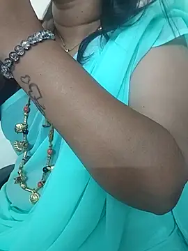 Snapshot of gaurika18 chatting on October 26, 5:52 am gaurika18 online show from October 26, 5:52 am