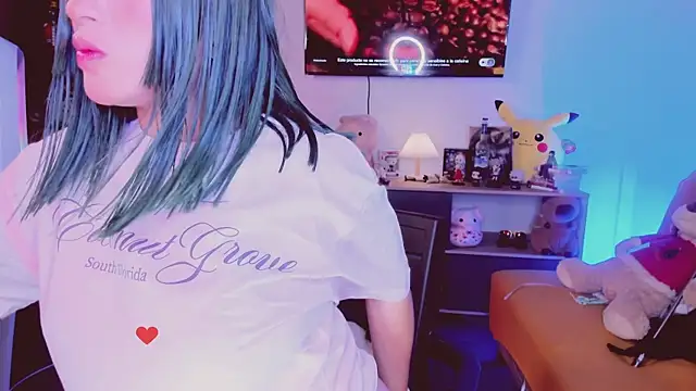 Lilith Asami online show from June 21, 9:48 am