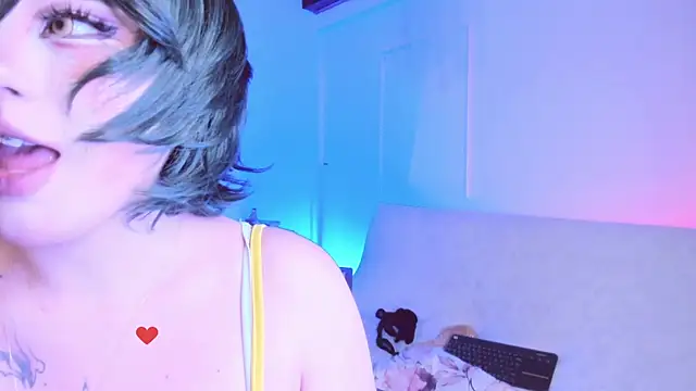 Lilith Asami online show from April 12, 10:07 am