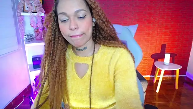 Snapshot of samantha_simur chatting on February 11, 4:11 am samantha simur online show from February 11, 4:11 am
