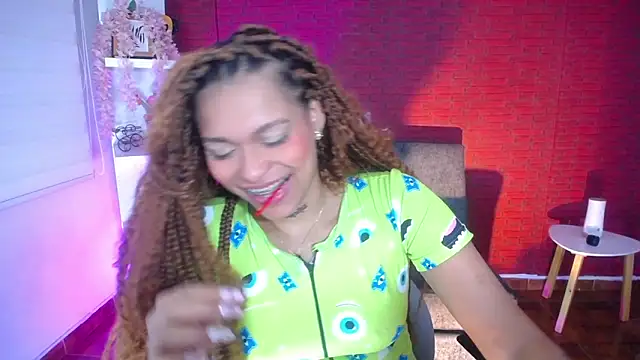 Snapshot of samantha_simur chatting on February 14, 5:41 am samantha simur online show from February 14, 5:41 am