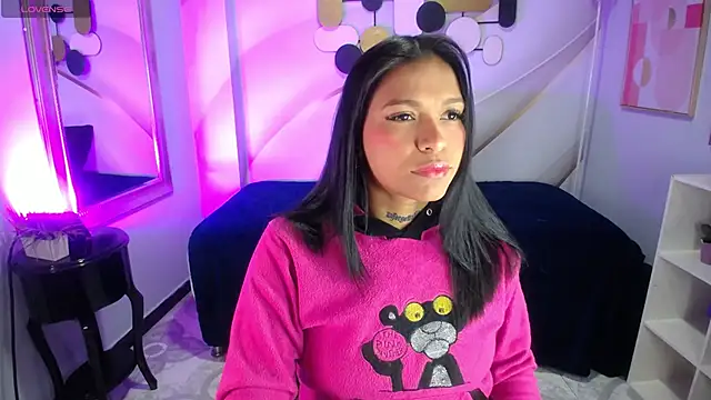 Snapshot of samantha_simur chatting on October 15, 11:51 am samantha simur online show from October 15, 11:51 am
