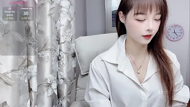 Snapshot of NINIbaby-99 chatting on November 23, 3:22 pm NINIbaby-99 online show from November 23, 3:22 pm