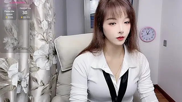 Snapshot of NINIbaby-99 chatting on October 12, 3:02 pm NINIbaby-99 online show from October 12, 3:02 pm