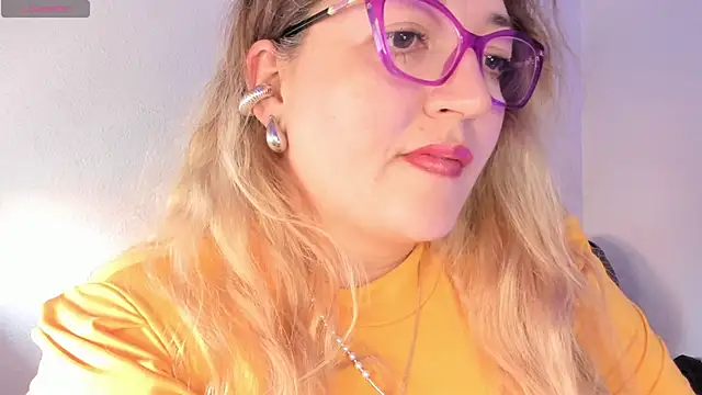 Naty Mature  online show from April 20, 5:36 pm