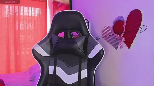 Naty Mature  online show from March 18, 9:21 pm