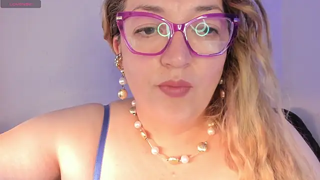 Naty Mature  online show from June 10, 6:42 pm