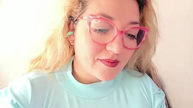 Naty Mature  online show from December 2, 12:18 pm