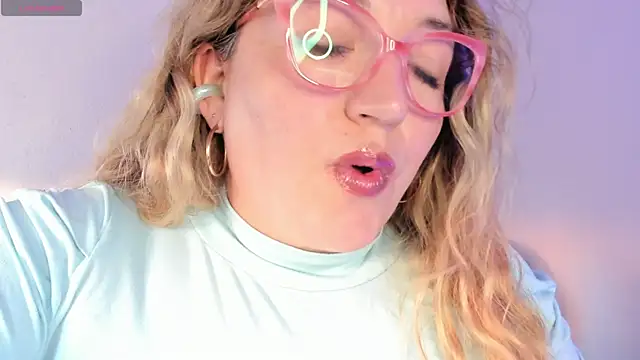 Naty Mature  online show from April 16, 6:19 pm