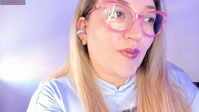 Naty Mature  online show from March 22, 5:14 pm