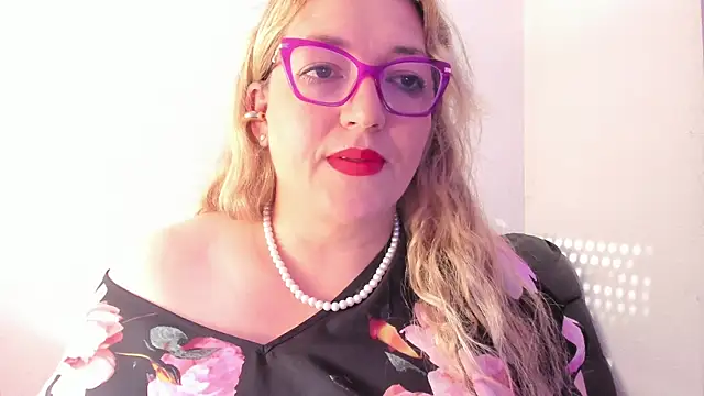 Naty Mature  online show from October 16, 9:17 am