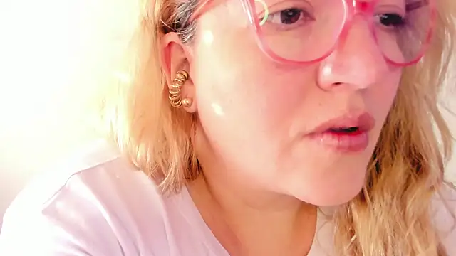 Naty Mature  online show from December 1, 11:44 am