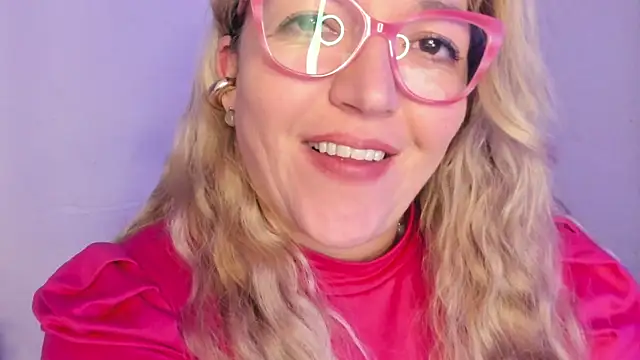 Naty Mature  online show from December 15, 11:20 pm