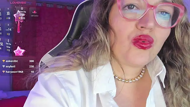 Naty Mature  online show from March 15, 6:36 am