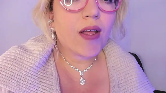 Naty Mature  online show from October 30, 8:45 am