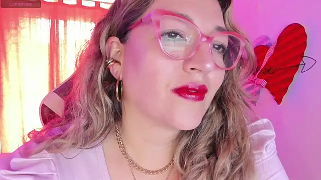 Naty Mature  online show from March 12, 6:11 pm