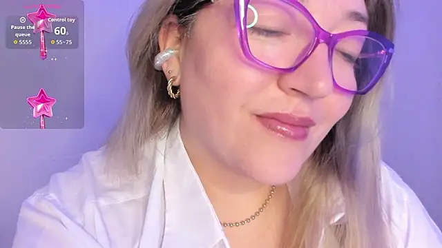 Naty Mature  online show from March 15, 7:21 pm