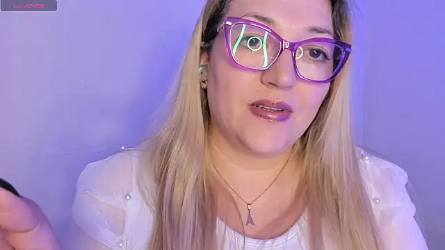 Naty Mature  online show from March 11, 7:19 pm