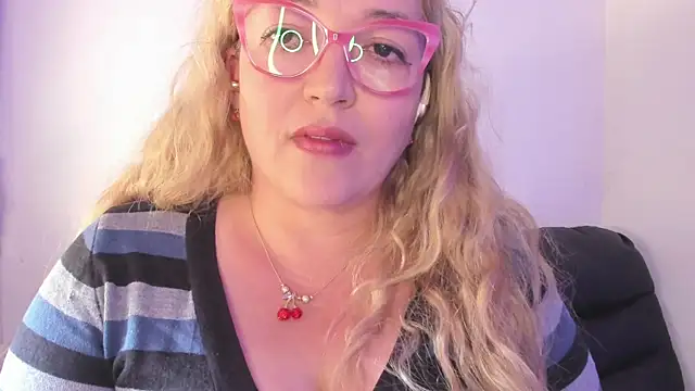 Naty Mature  online show from October 23, 4:05 pm