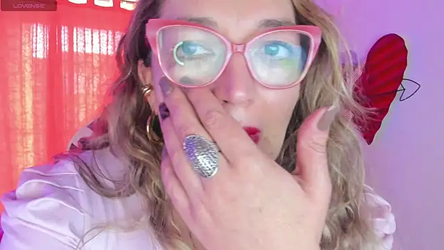 Naty Mature  online show from March 12, 9:13 pm