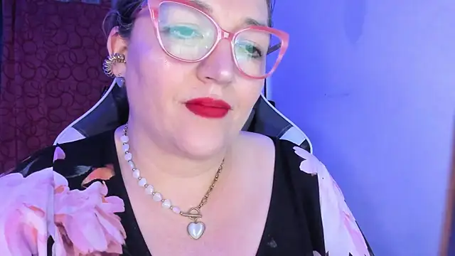 Naty Mature  online show from September 10, 1:26 am