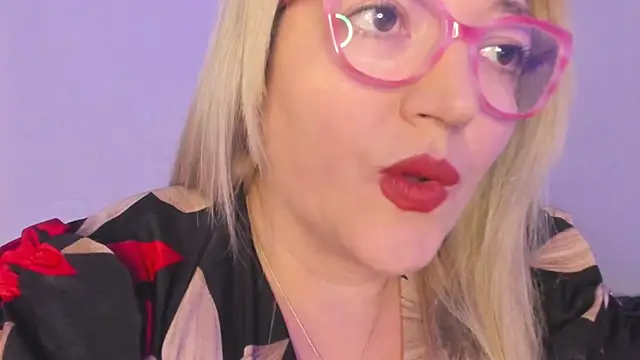 Naty Mature  online show from November 17, 5:06 pm