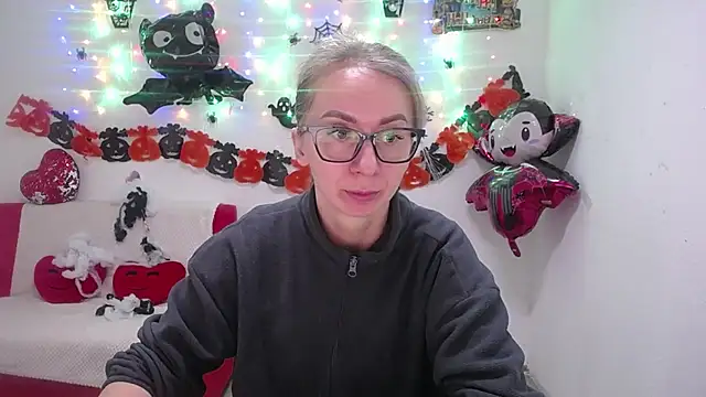 Snapshot of VasilisaSii chatting on October 29, 6:12 am VasilisaSii online show from October 29, 6:12 am