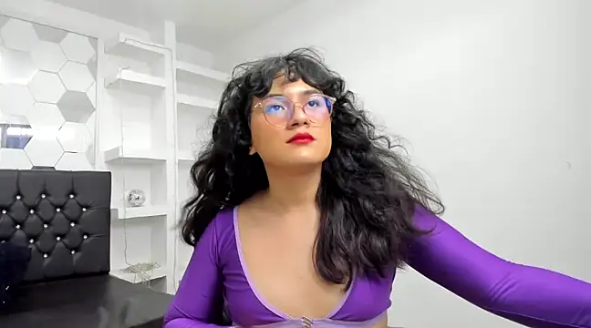 Elith Berry69 online show from March 13, 9:48 pm