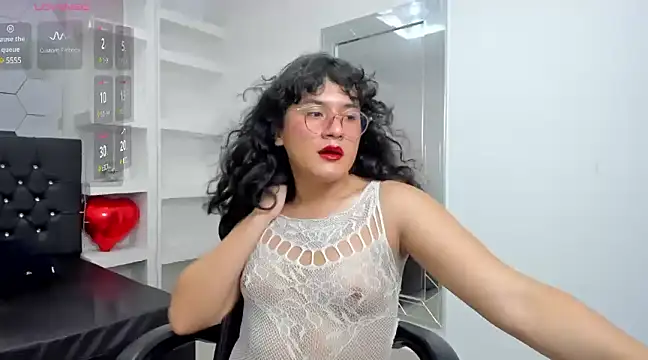 Elith Berry69 online show from March 23, 12:04 am